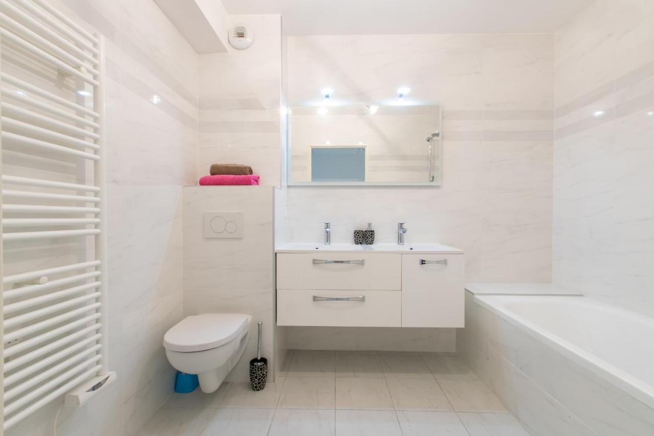 Renovated 2-Br Apartment With Terrace And Pool Cannes Extérieur photo