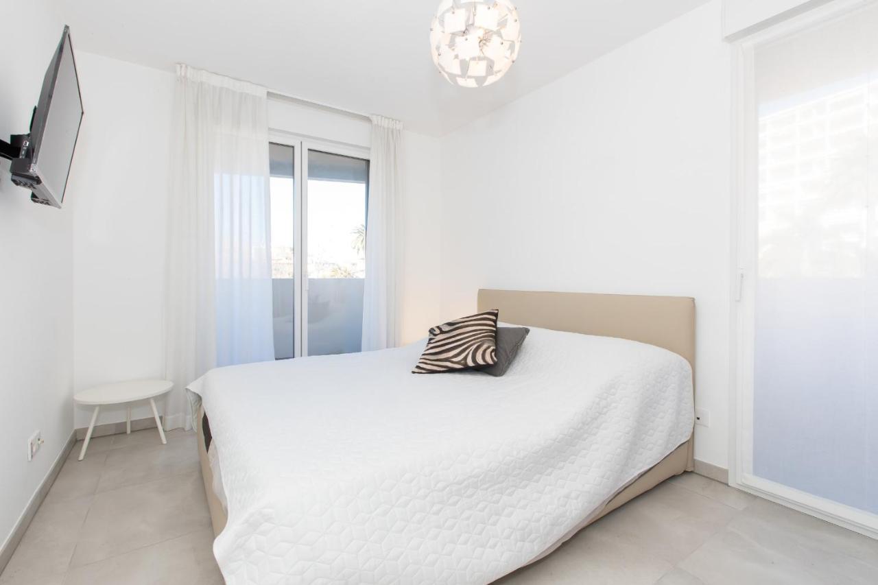 Renovated 2-Br Apartment With Terrace And Pool Cannes Extérieur photo